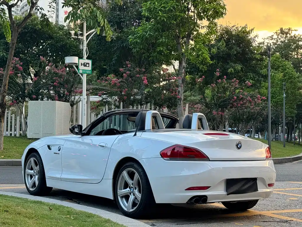 BMW Z4 2011 — фото 18