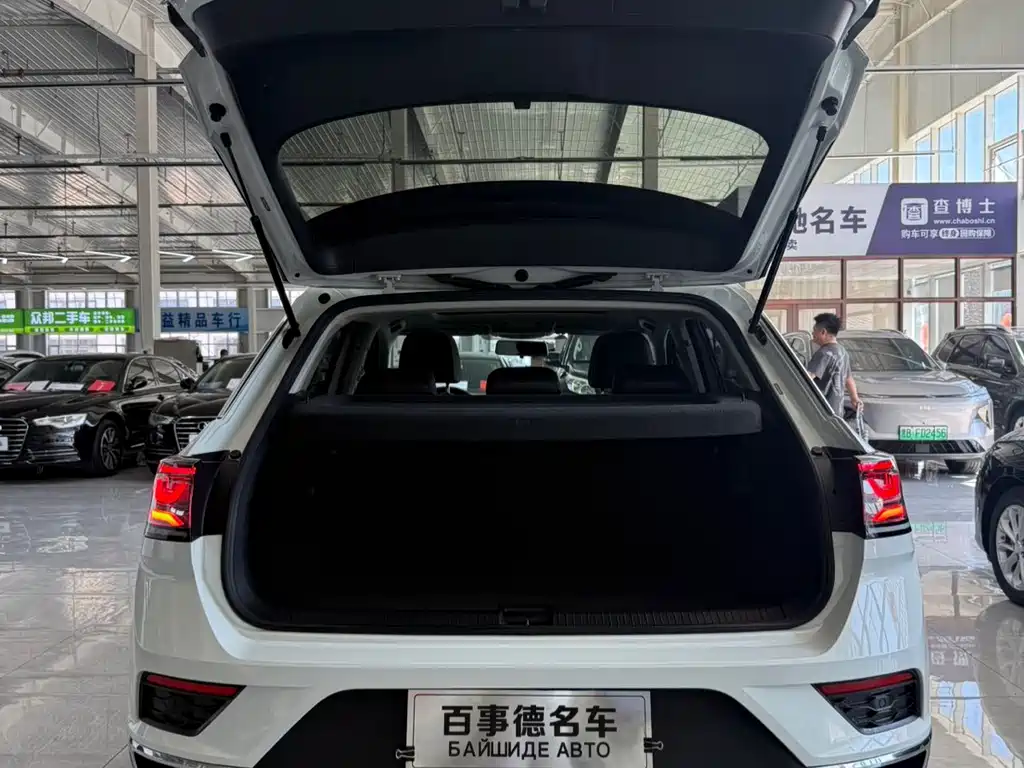 Volkswagen T-Roc 2023 — фото 20