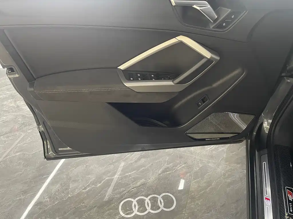 Audi Q3 2022 — фото 14