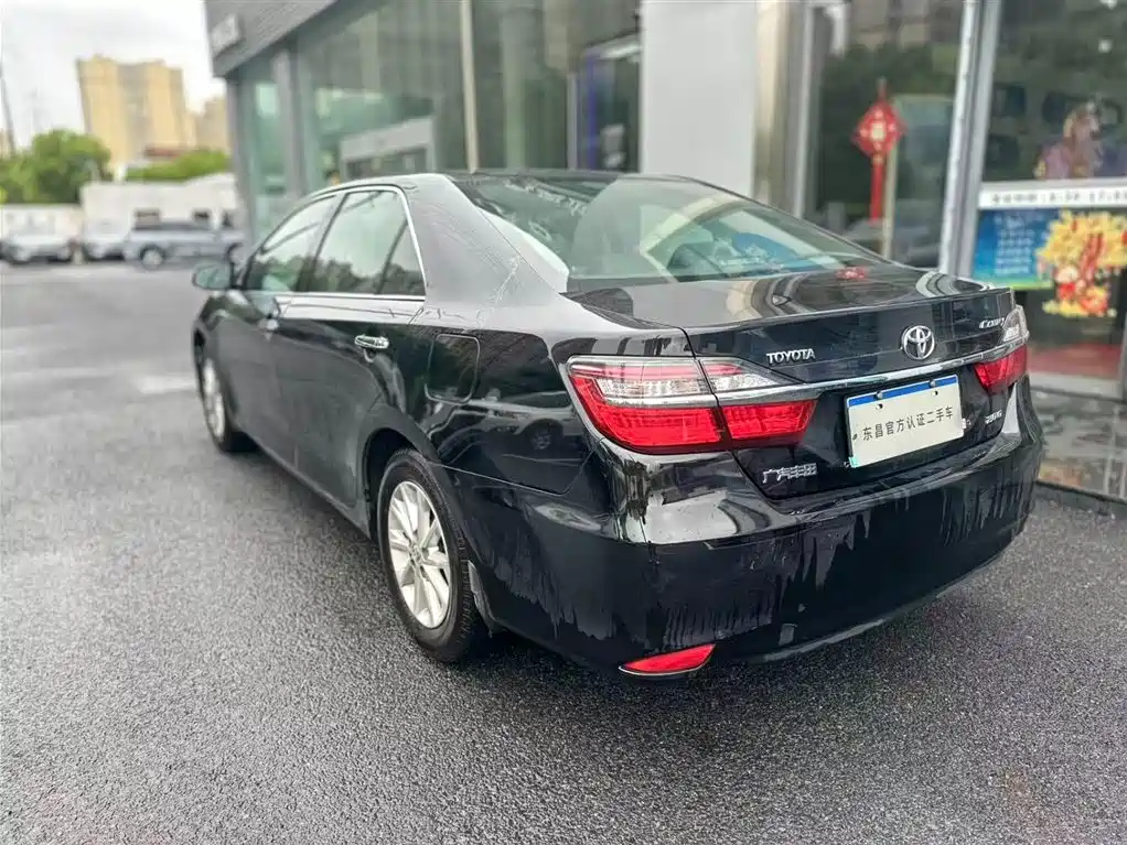 Toyota Camry 2015