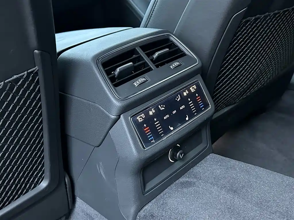 Audi A6L 2022 — фото 16