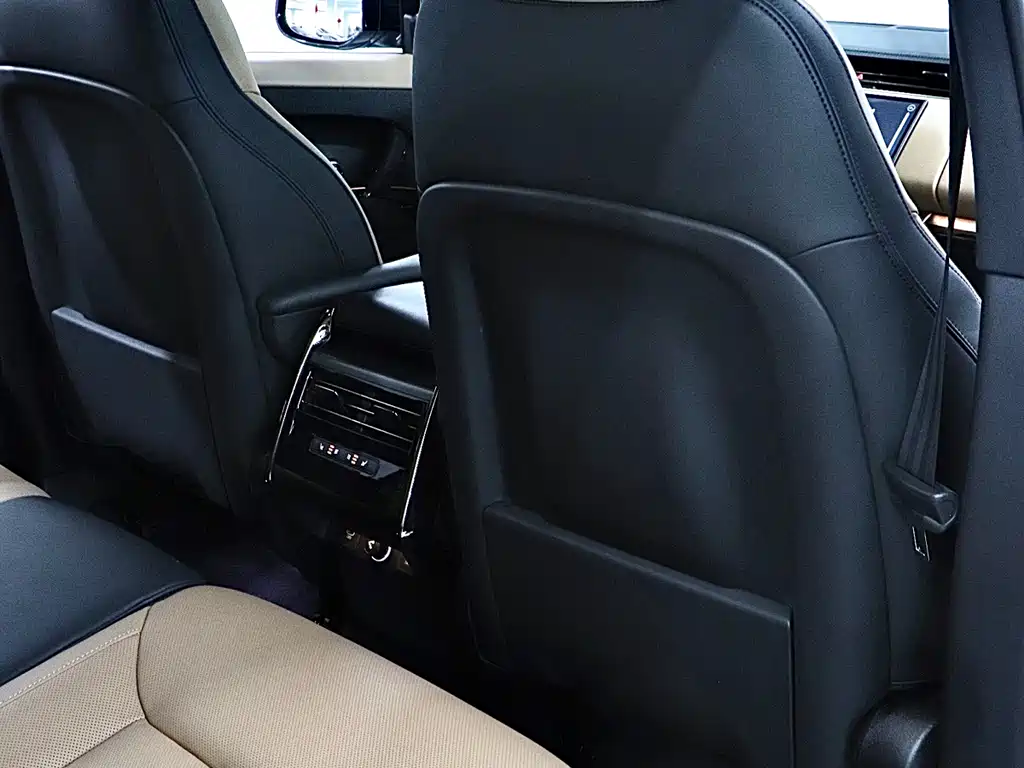 Land Rover Sport 2024 — фото 17