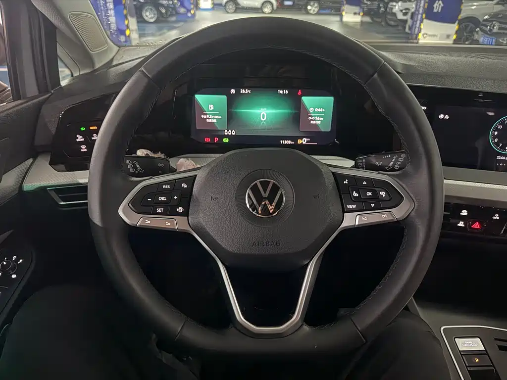 Volkswagen Golf 2024