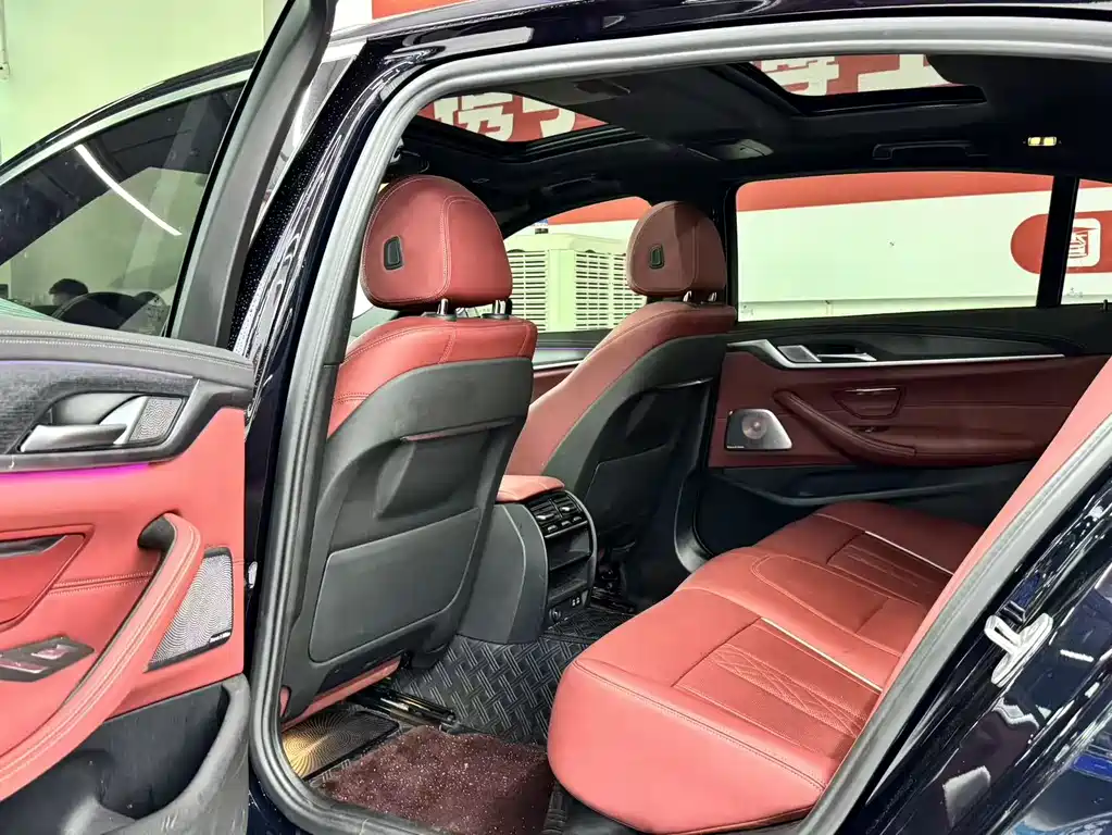 BMW 5 Series 2022