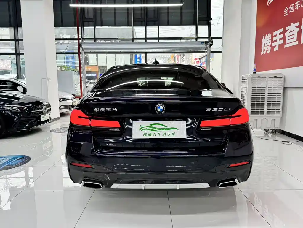 BMW 5 Series 2022 — фото 14