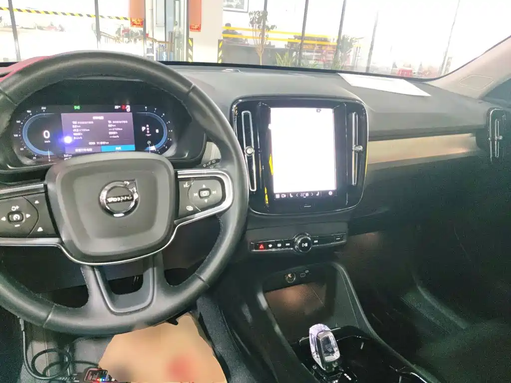Volvo XC40 2024
