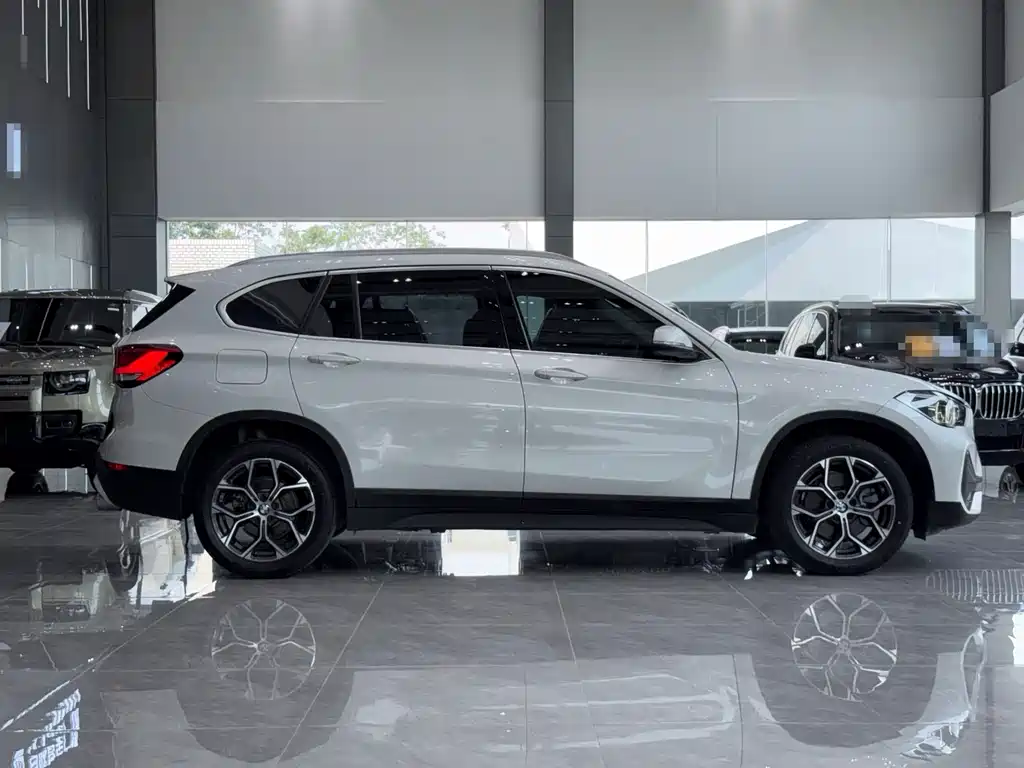 BMW X1 2022 — фото 10