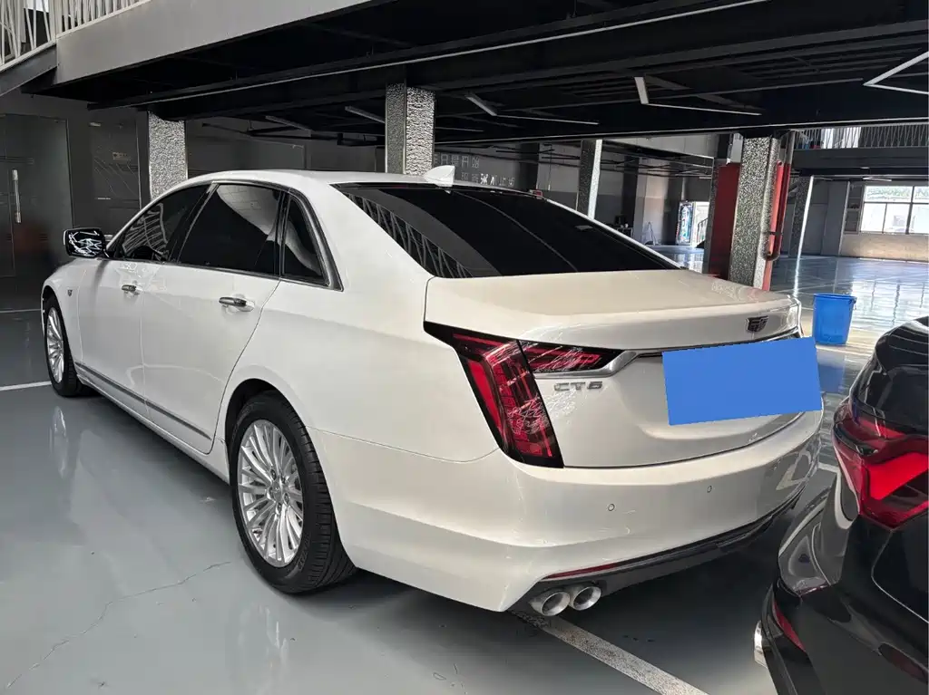 Cadillac CT6 2021 — фото 10