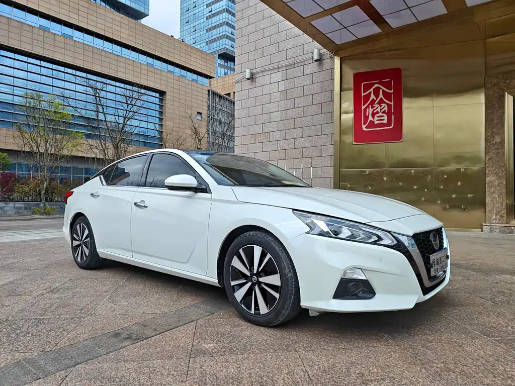Nissan Teana 2022 — фото 3