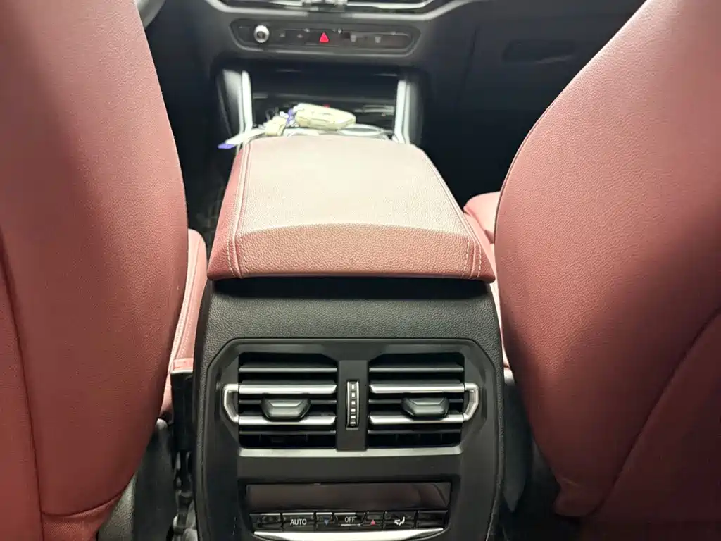 BMW 3 Series 2023 — фото 14