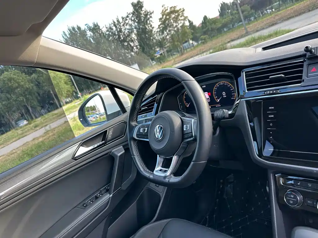 Volkswagen Tiguan L 2021 — фото 19