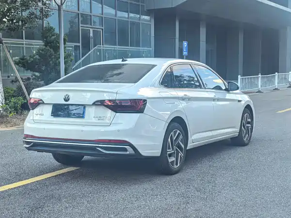 Volkswagen Sagitar 2023