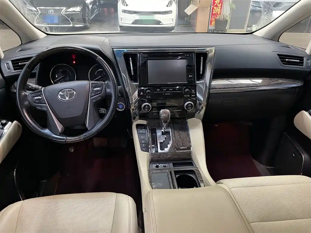 Toyota Vellfire 2020 — фото 7