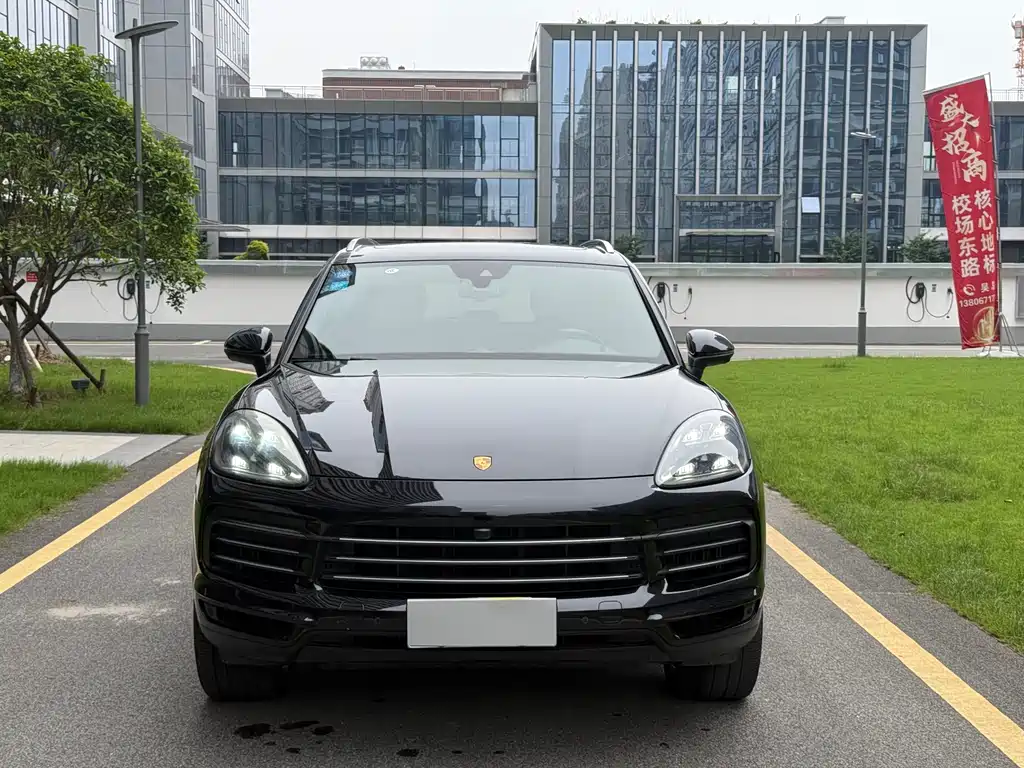 Porsche Cayenne 2019 — фото 2