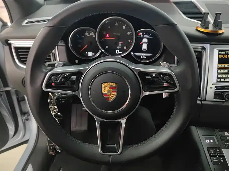 Porsche Macan 2015 — фото 15