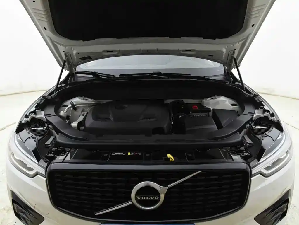 Volvo XC60 2021 — фото 15