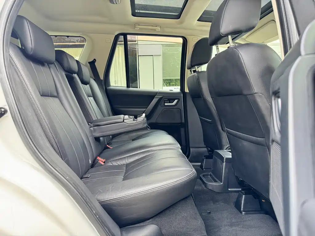 Land Rover Freelander 2 2014 — фото 15