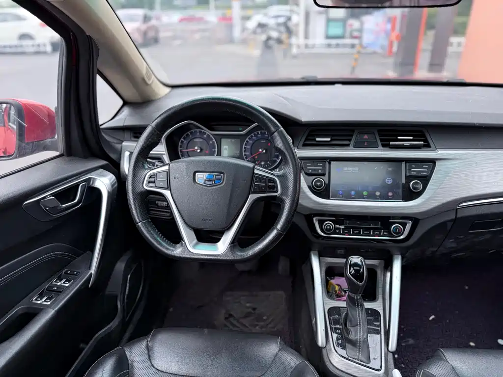 Geely Vision X3 2017 — фото 9