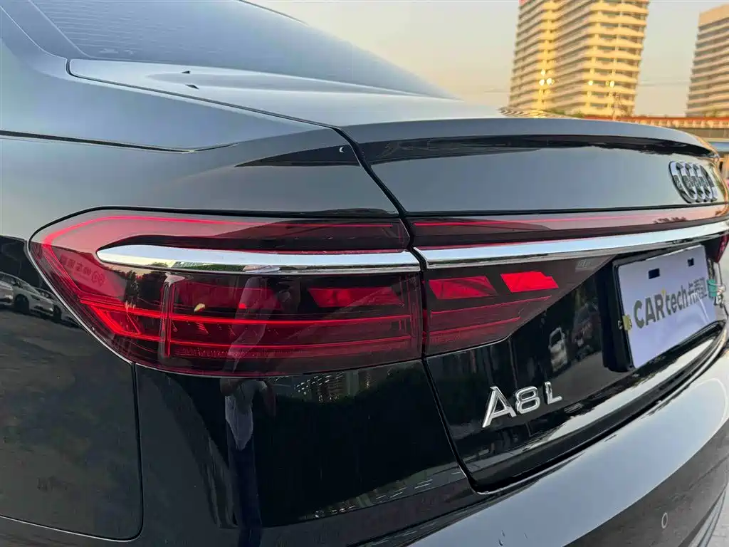 Audi A8 2025 — фото 8