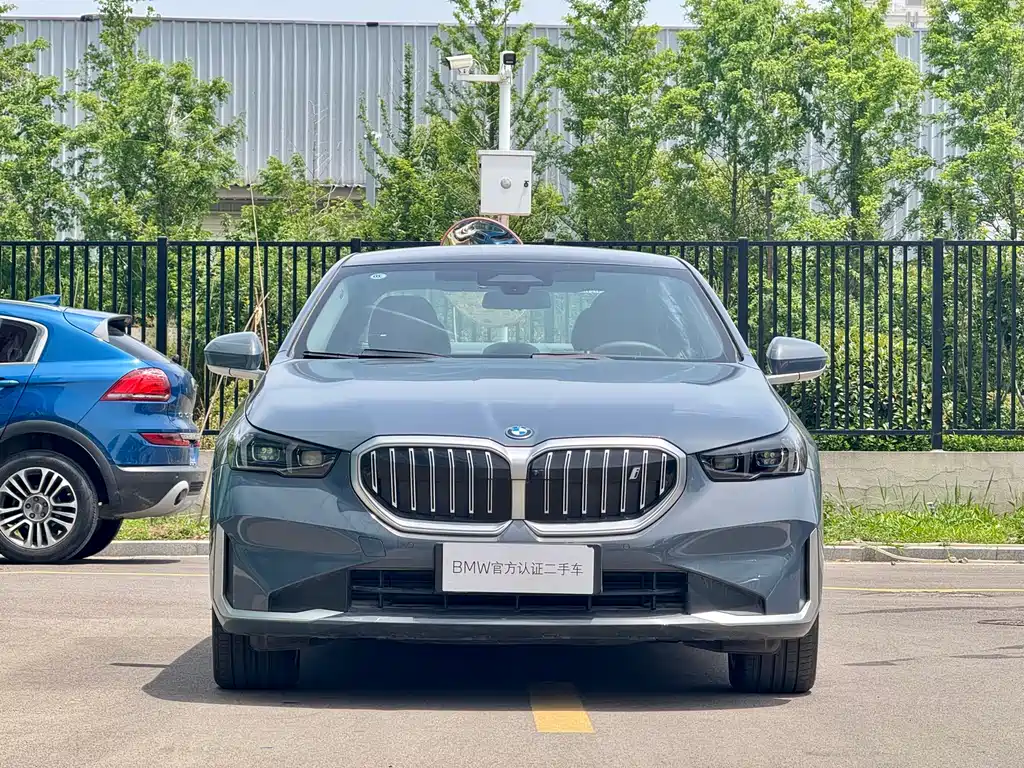 BMW i5 — фото 2