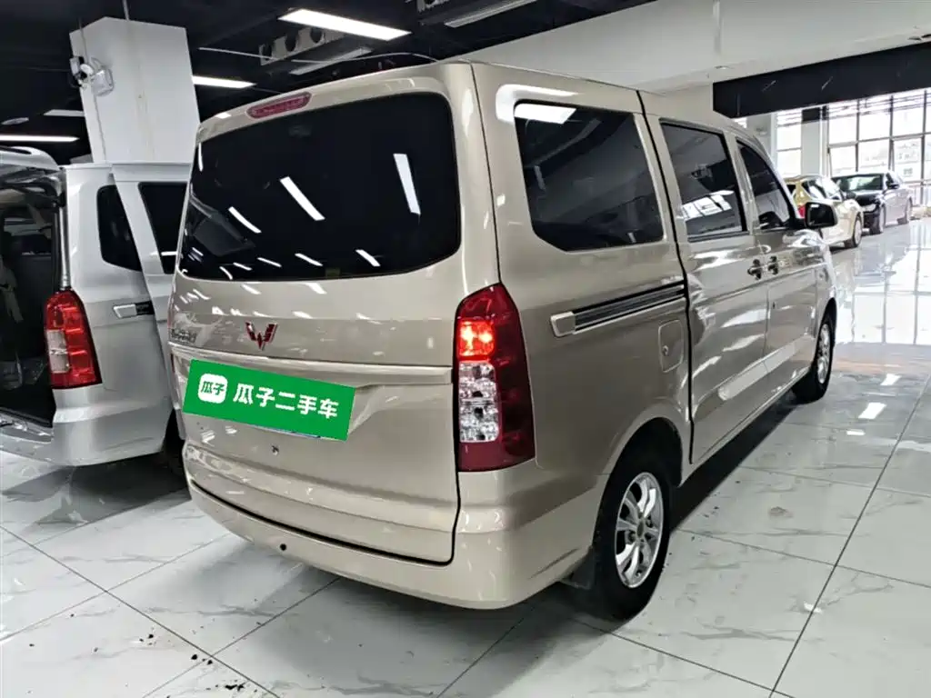 Wuling Hongguang V 2021 — фото 7