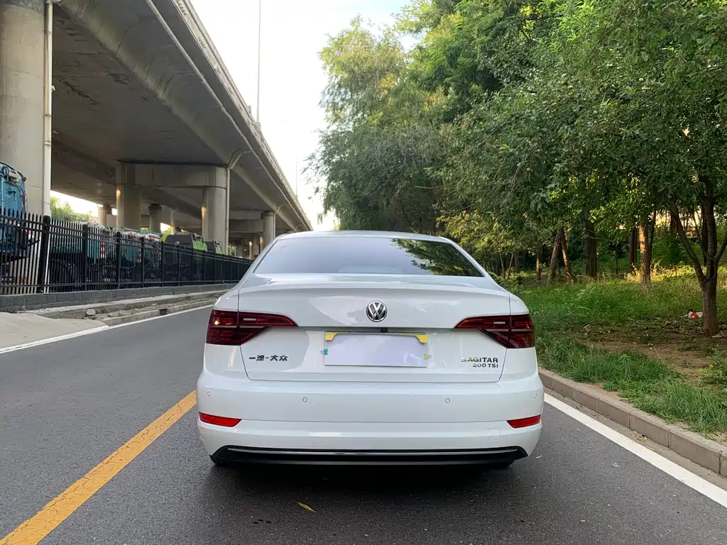 Volkswagen Sagitar 2019