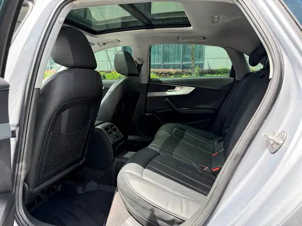 Audi A4L 2018