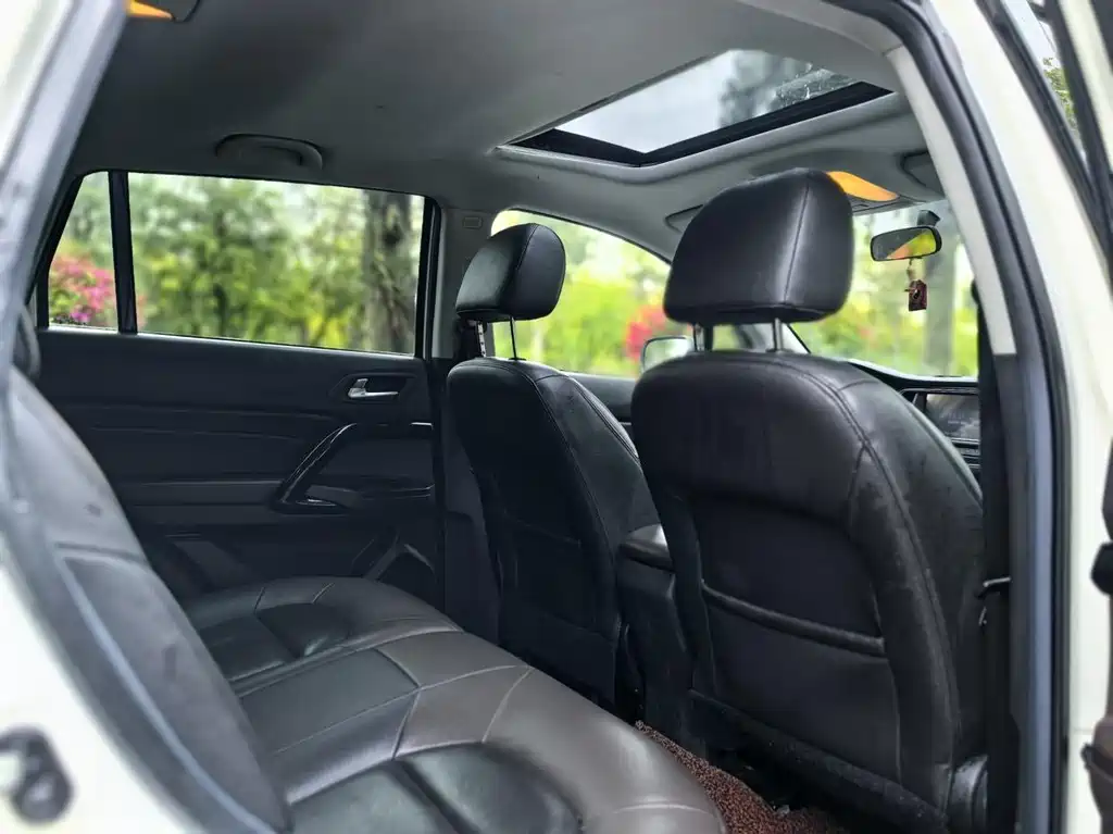 GAC Trumpchi GS4 2015 — фото 17