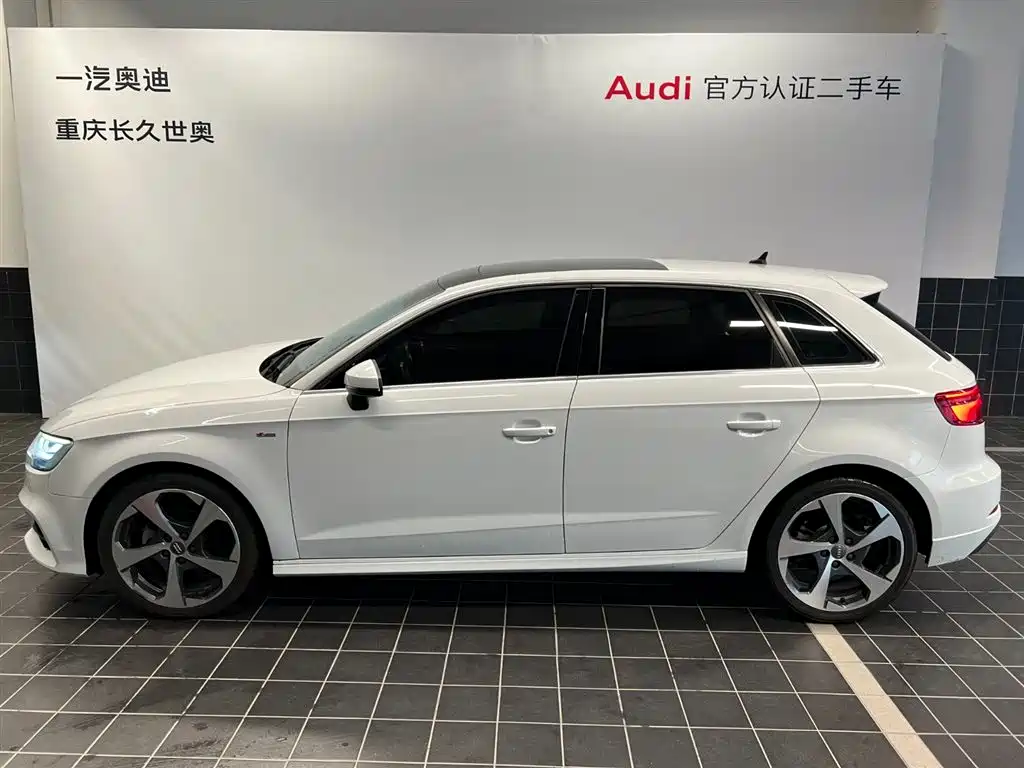 Audi A3 2019 — фото 10