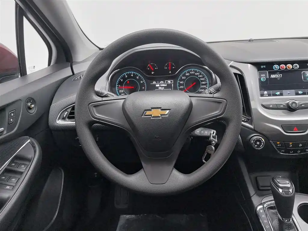 Chevrolet Cruze 2018 — фото 11