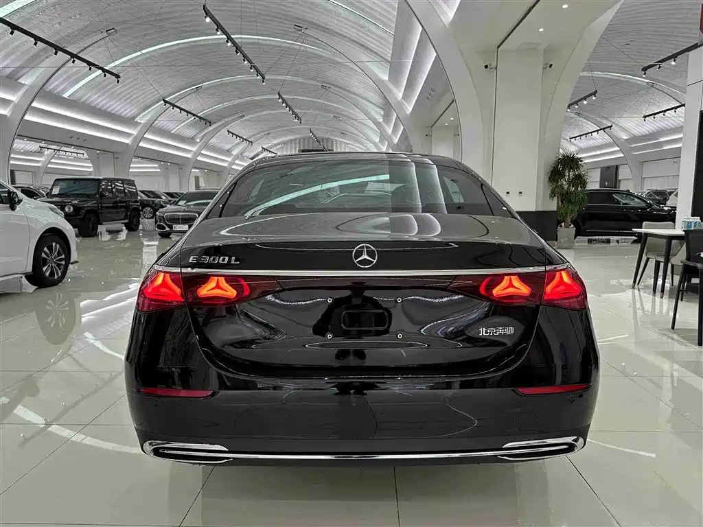 Mercedes-Benz E-Class 2026 — фото 17