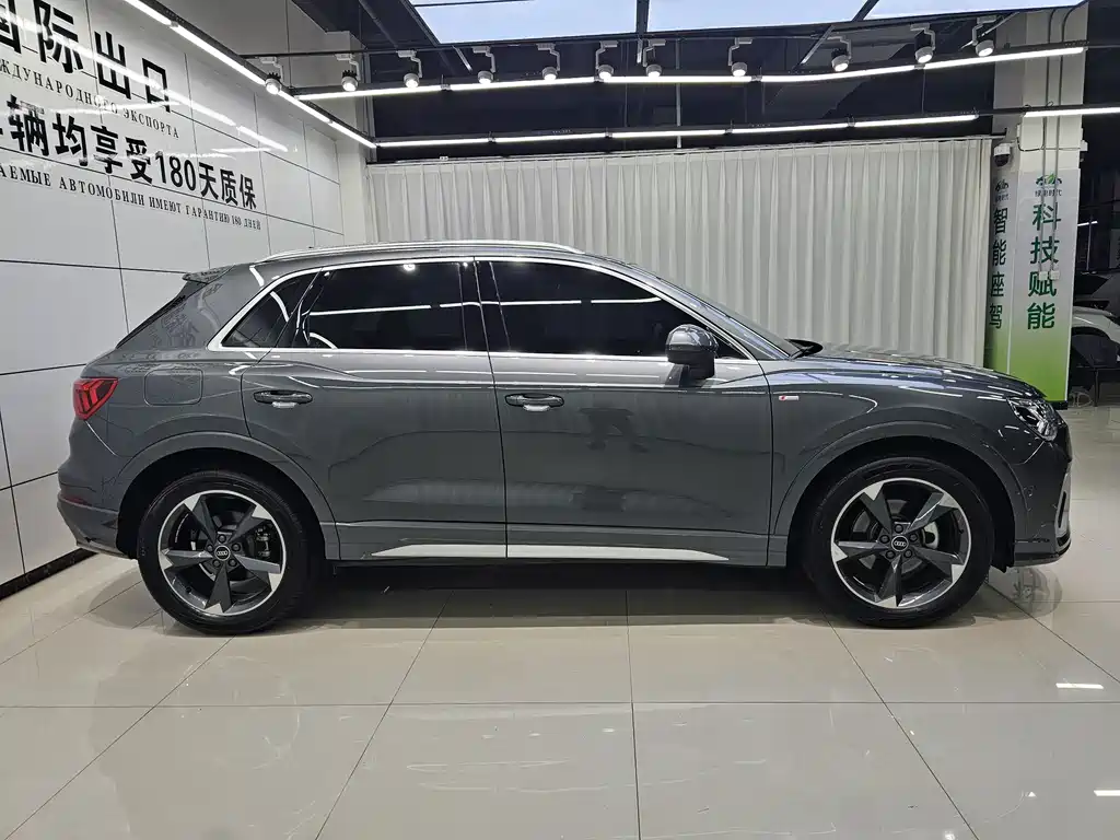 Audi Q3 2022 — фото 10