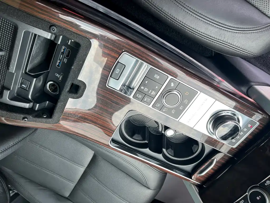Land Rover Range Rover 2018 — фото 12