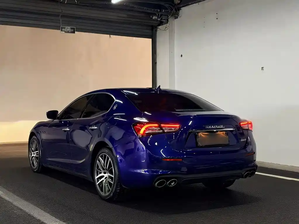 Maserati Ghibli 2021 — фото 8