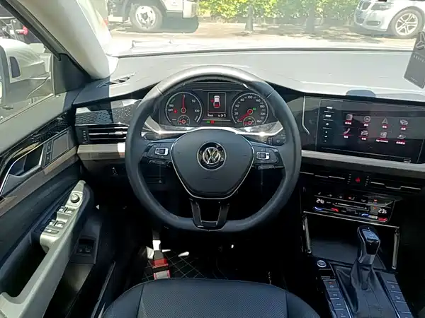 Volkswagen Passat Plug-In Hybrid 2020