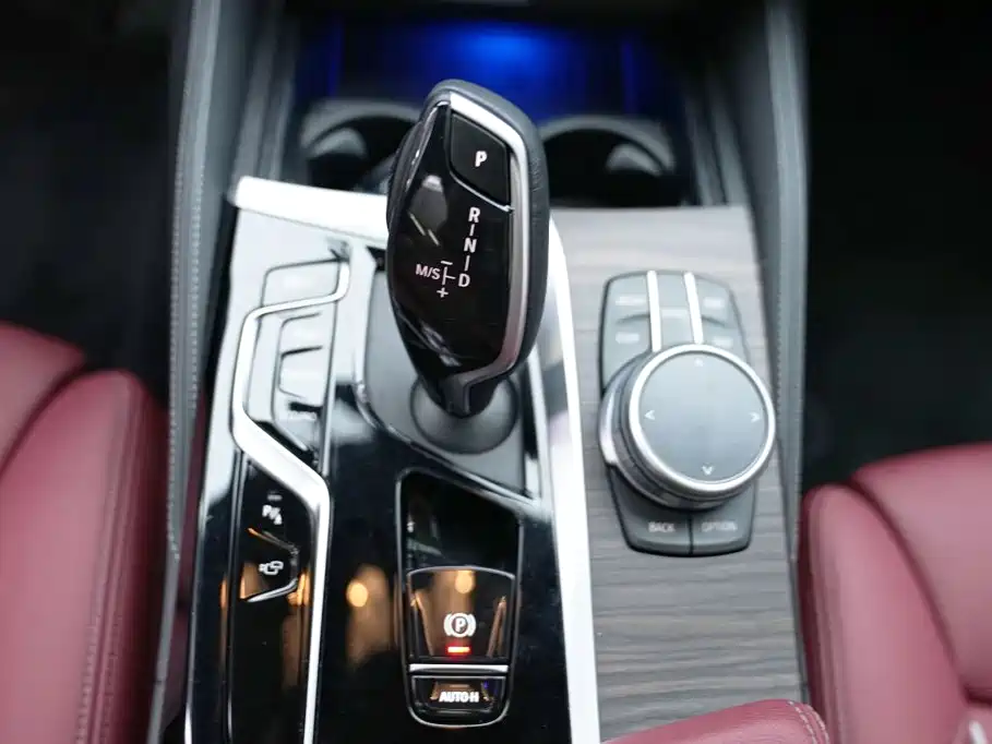 BMW 5 Series 2022 — фото 14