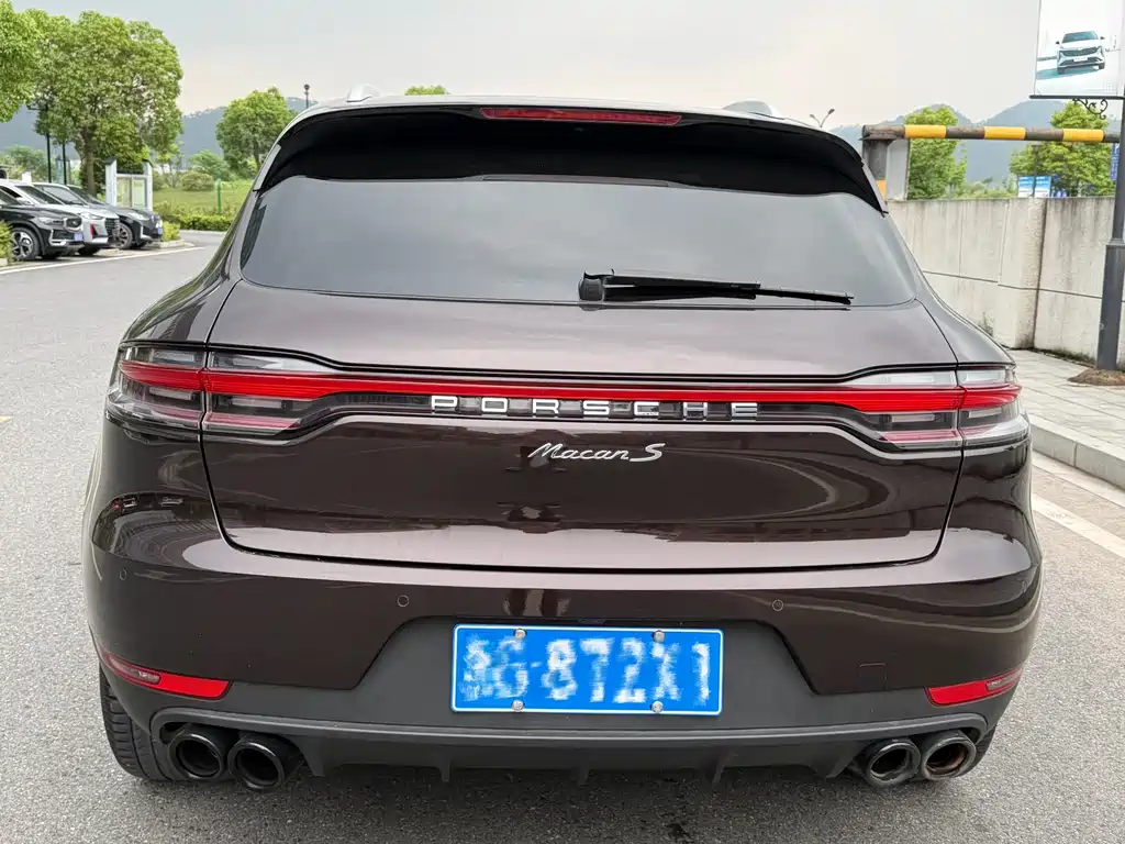 Porsche Macan 2021 — фото 18