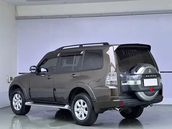 Mitsubishi Pajero 2019