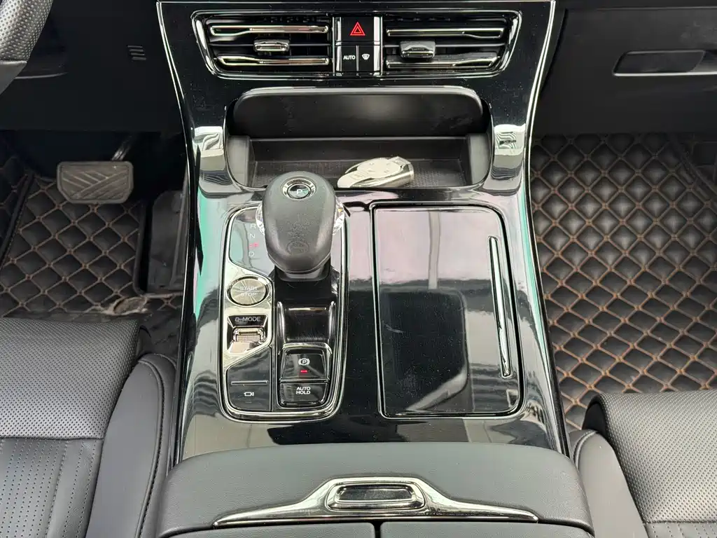 GAC Motor Trumpchi M8 2023 — фото 16