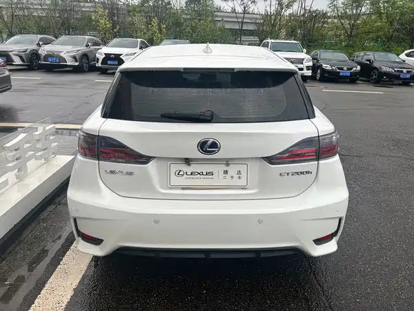 Lexus CT 2014