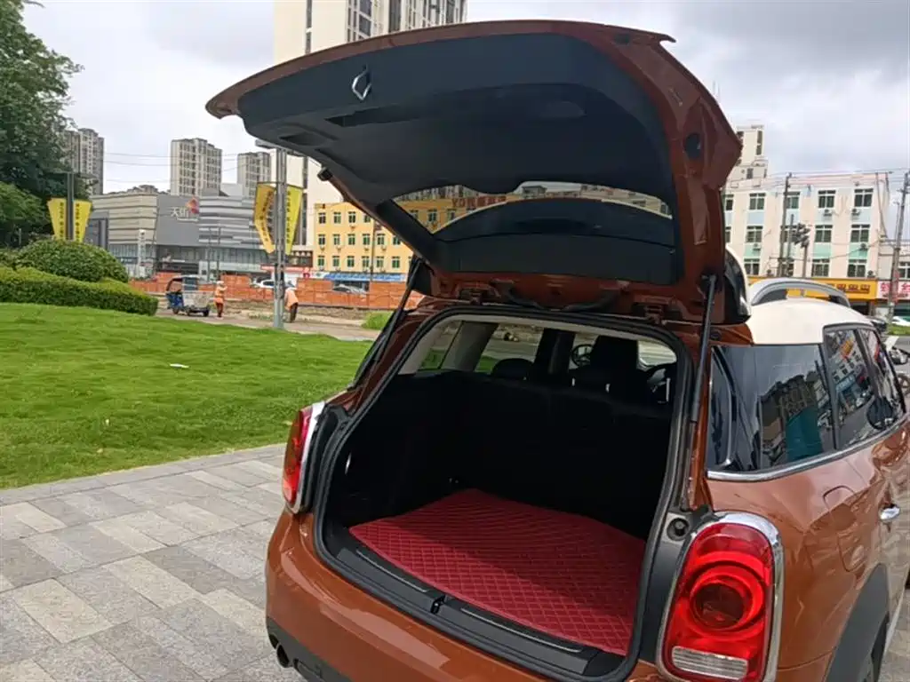 MINI Countryman 2019 — фото 19