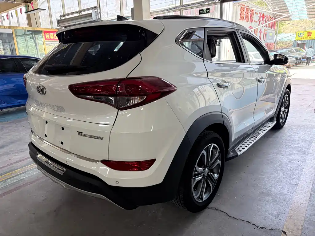 Hyundai Tucson 2017 — фото 19