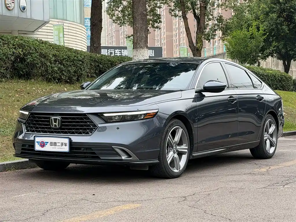 Honda Accord 2023 — фото 1