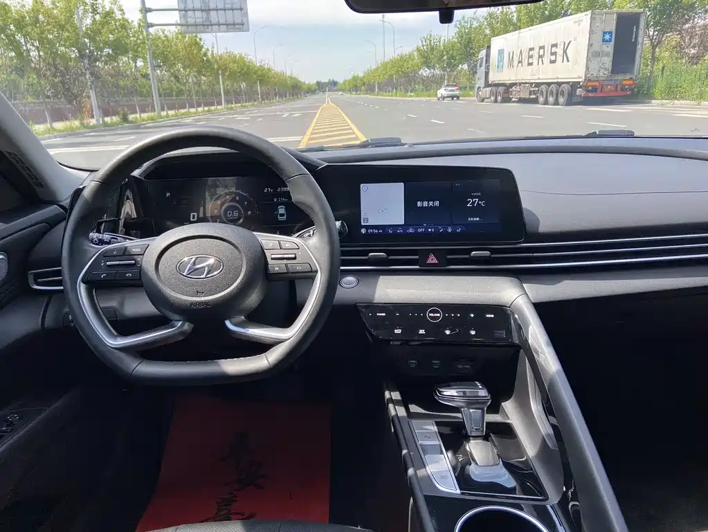 Hyundai Elantra 2021