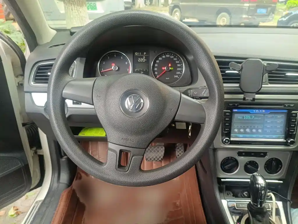 Volkswagen Gran Lavida 2015