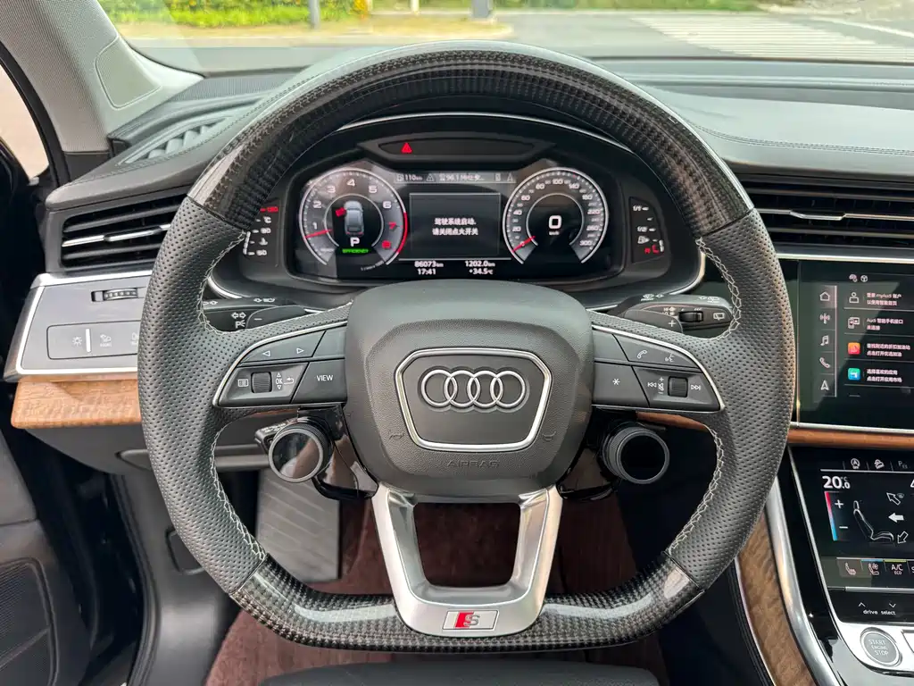 Audi Q7 2021 — фото 14