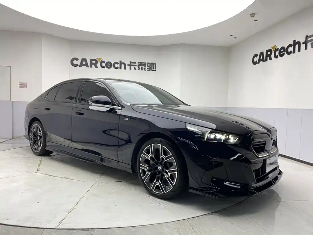 BMW 5 Series 2025