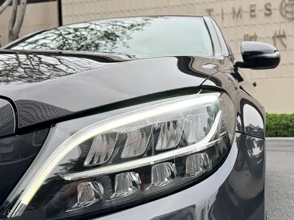 Mercedes-Benz C-Class 2021