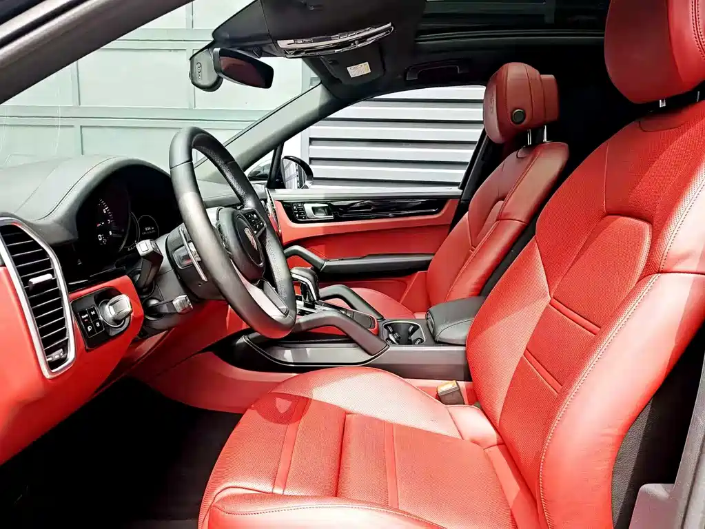 Porsche Cayenne 2020 — фото 13