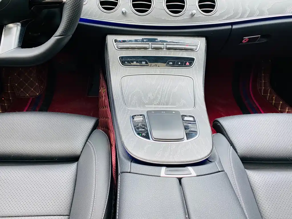 Mercedes-Benz E-Class 2022 — фото 16